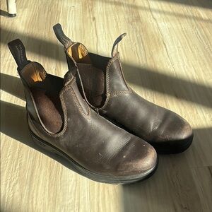 Blundstone Brown Leather Boots with Elastic Panels